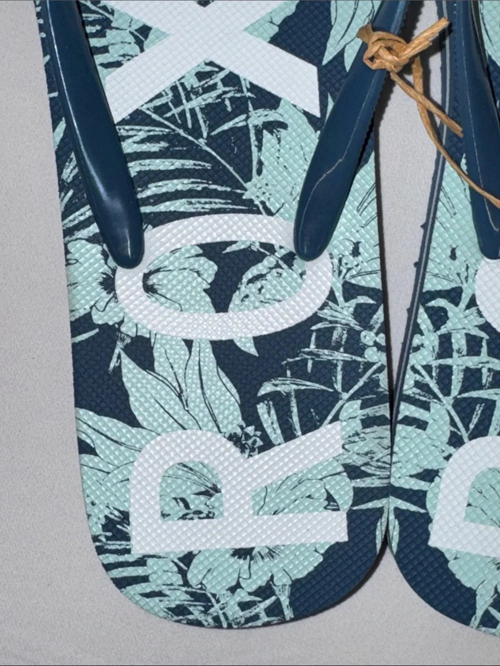 Roxy Starfish V Tropical Floral Flip Flops Blue Women’s 7 NWOT